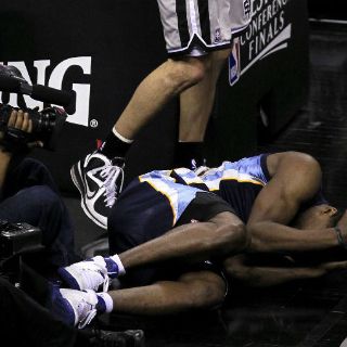 Multan a Tony Allen por ''exagerar'' la falta de Ginóbili