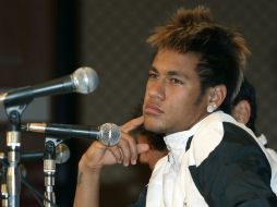 Neymar adelanta que el lunes firmará contrato con el club Barcelona. ARCHIVO /