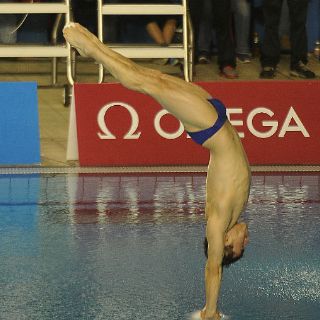 Castillo suma medalla en Serie Mundial de Clavados