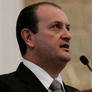 Procurador del GDF resalta labor de los maestros