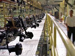México produjo 2.88 millones de automóviles en 2012, lo que significó un incremento de 12.8% al año previo. AFP /