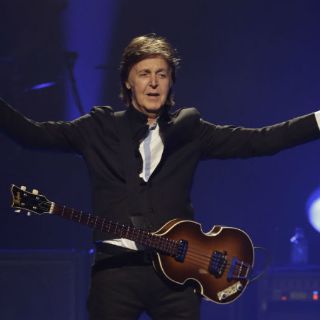 Paul McCartney visita casa de Elvis Presley