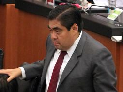 Miguel Barbosa indica que no ve a Zambrano con la decisión de congelar el Pacto. SUN /