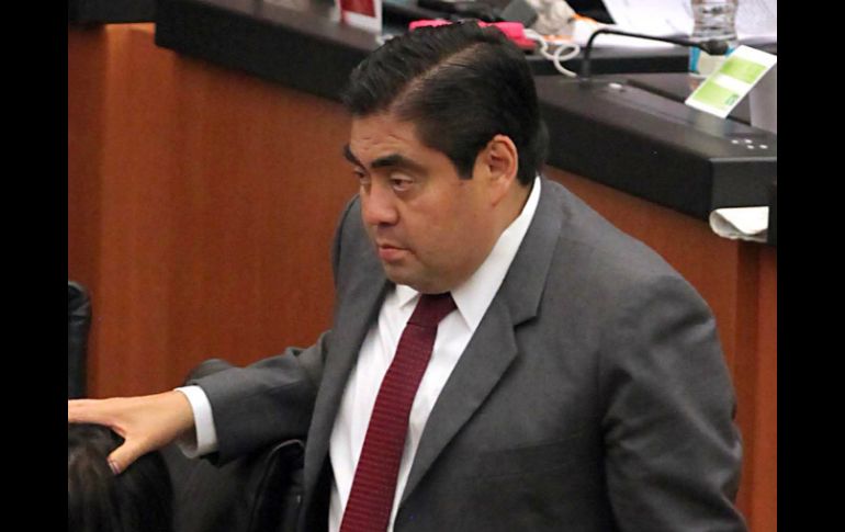 Miguel Barbosa indica que no ve a Zambrano con la decisión de congelar el Pacto. SUN /