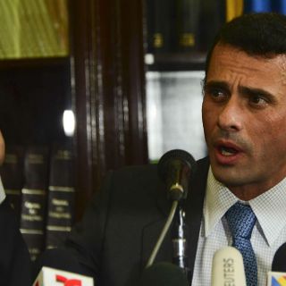 Cabello critica reunión entre Santos y Capriles