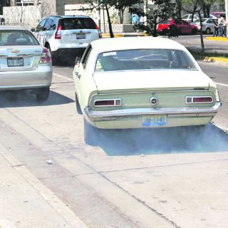 Crecen 23% emisiones de vehículos en tres años