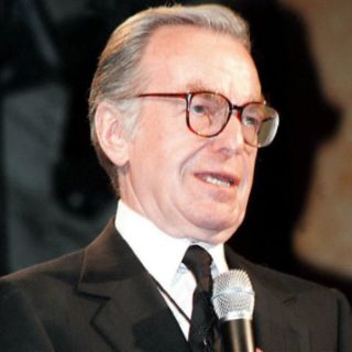 Zabludovsky recibe reconocimiento por 70 años de labor periodística