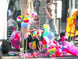 El secretario del ayuntamiento tapatío reconoce que en el Centro Histórico no debe existir el comercio informal, pero éste se tolera. EL INFORMADOR /