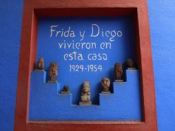 Testimonio existente en la fachada de la Casa Azul, donde se desarrolló parte de esta historia verdadera. ARCHIVO /