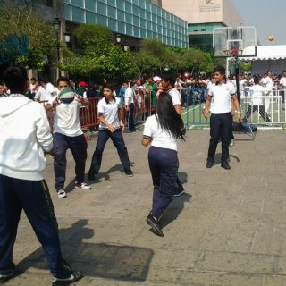 Festejan con feria contra el tabaco