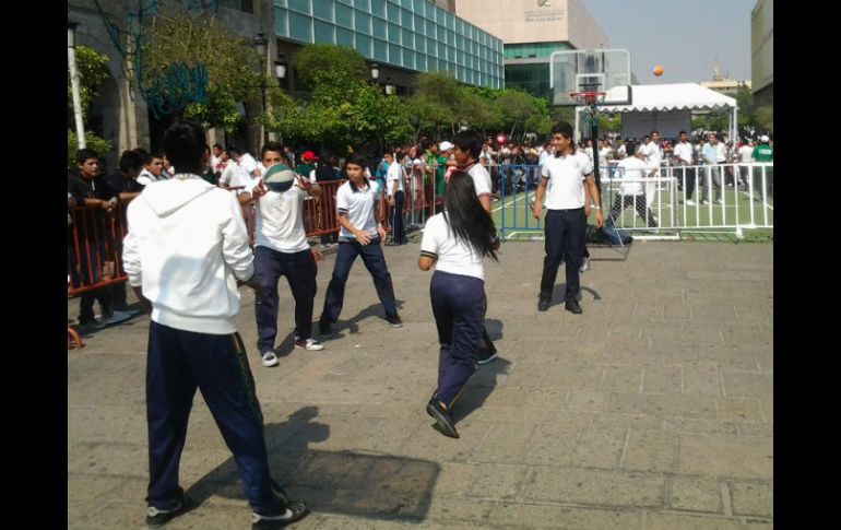 Actividades deportivas, parte de las actividades en el Día Mundial Sin Tabaco por parte de autoridades estatales.  /