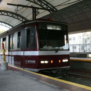 Macrobús y Tren Ligero ampliarán horario por ''Rock al Parque''