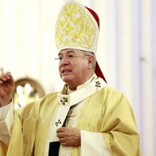 En marcha, la procesión de Corpus Christi