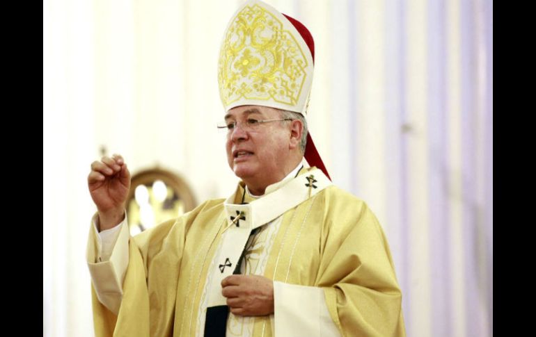 El cardenal Robles Ortega explica que la Iglesia quiere que un día al año el culto se realice de manera abierta. ARCHIVO /