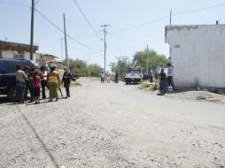 En Chapala, acude personal del Servicio Médico Forense de Ocotlán para realizar el levantamiento del cadáver.  /