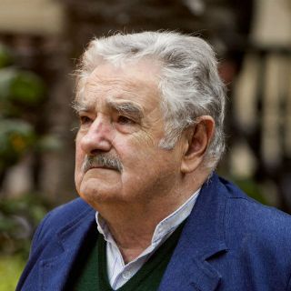 Presidente uruguayo suspende visita a Italia por consejo médico