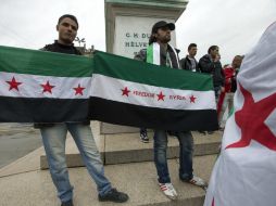 Manifestantes de Siria protestan contra Al Asad. EFE /