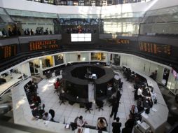 El mercado mexicano se desligó de los índices accionarios de EU. ARCHIVO /
