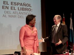 La  ministra de Educación de Panamá, Lucy Molinar y el director de la RAE, José Manuel Blecua. NTX /