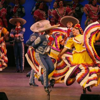 El Ballet Folclórico de Guadalajara inicia colorida temporada