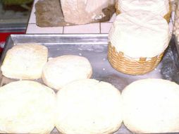 Especialistas desarrollan tecnologías para el aprovechamiento de suero lácteo por la contaminación que representa para el ecosistema. ARCHIVO /