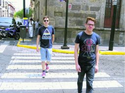 André y Marcelo, integrantes de Mar Rojo recorrieron lugares de Guadalajara con su propuesta antes de viajar al D.F. EL INFORMADOR /