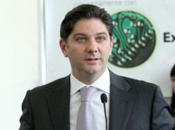 Jaime González Aguadé, presidente de la CNBV. La comisión analiza crear un reporte de la deuda para que la ciudadanía pueda consultarlo ARCHIVO /