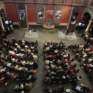 Rinden homenaje a José María Pérez Gay