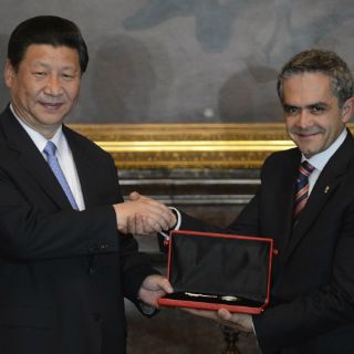 Mancera entrega llaves de la ciudad a Xi Jinping