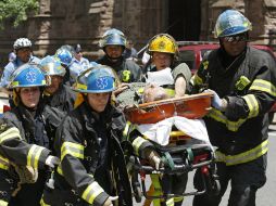 Los sobrevivientes fueron llevados a hospitales con heridas leves. EFE /