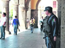 Guía de comportamiento. En la red se encuentra un apartado en donde se especifica cómo debe dirigirse un ciudadano a un policía. EL INFORMADOR /