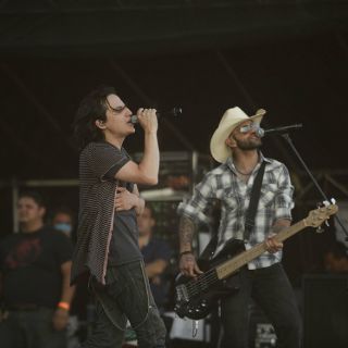 Da a conocer Kinky el tema ''Inmóvil''