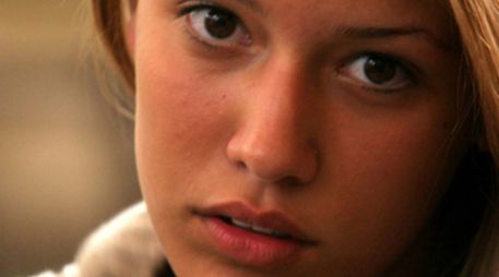 Michelle Salas asegura tener una buena relación con su padre y medios hermanos. ARCHIVO /