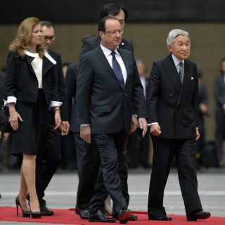 Emperadores de Japón reciben François Hollande