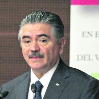 Gobernadores meten mano en comicios, afirma Valdés Zurita