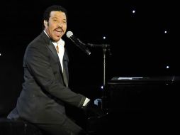 Lionel Richie, ya tiene fecha para concierto en México. ARCHIVO /