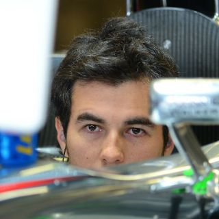 Vettel sale primero, 'Checo' en 12