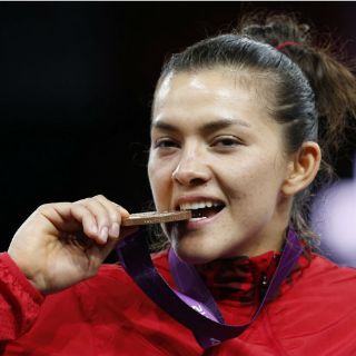 México gana oro y bronce en Abierto de TKD