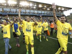 Los elementos del Villarreal celebraron en grande el ascenso a Primera en España. EFE /