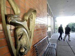 Dos mujeres que resultan heridas fueron trasladadas a un hospital del Seguro Social. ARCHIVO /