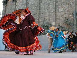 La danza griega combina danzas populares como la danza folclórica. ARCHIVO /
