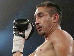 Soto liquida en apenas 2:42 minutos a su rival colombiano. ARCHIVO /