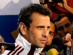 La MUD ha propuesto a Capriles que sea director de campaña electoral de candidatos opositores en los comicios de diciembre. ARCHIVO /