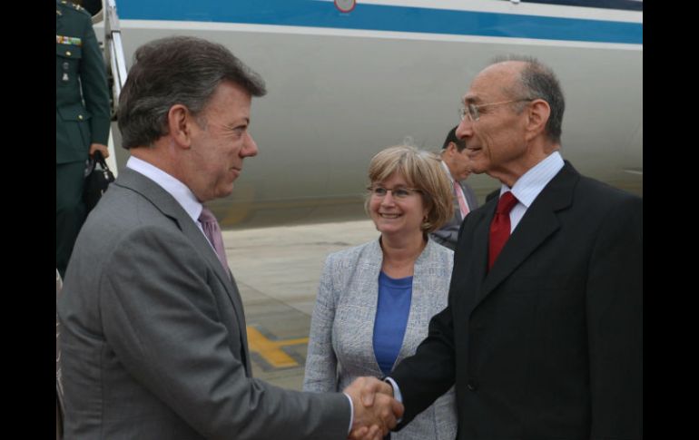 Juan Manuel Santos espera poder fortalecer la inversión y el comercio con mpás empleos para Colombia. ARCHIVO /