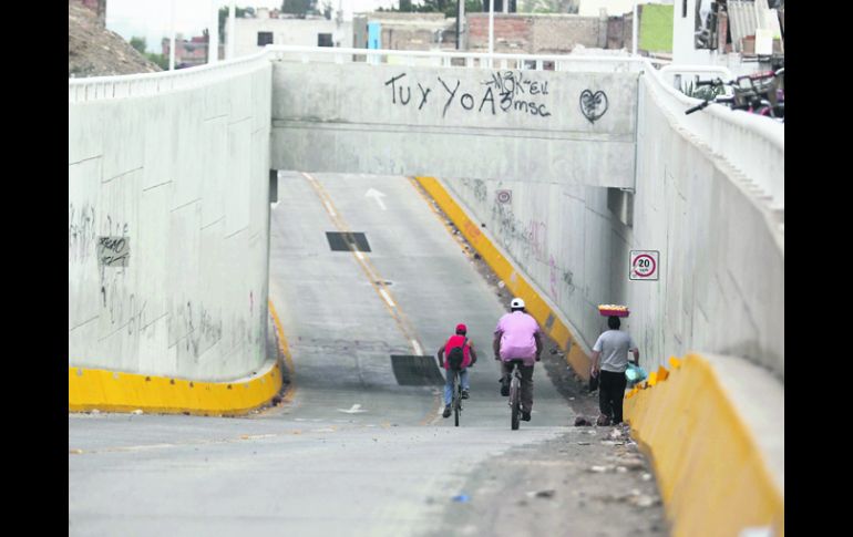 Tunel de Avenida Cardenal. Hay otros dos túneles pendientes, debajo de las avenidas Juan de la Barrera y Gobernador Curiel. EL INFORMADOR /