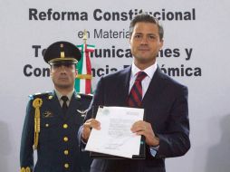 Peña Nieto promulga la reforma en telecomunicaciones; reconoce al Pacto por México. ESPECIAL /