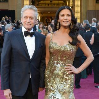 Aseguran que Zeta-Jones no contagió a Michael Douglas