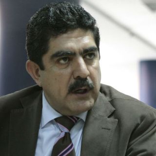 Manuel Espino denuncia a candidato a edil de Puebla