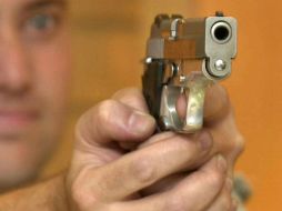 Un grupo en contra de las restricciones para las armas ha logrado reunir las firmas necesarias para lograr la destitución. ARCHIVO /