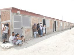 Imagen del complejo de habitaciones donde viven los jornaleros provenientes de SLP, Hidalgo y Verecruz.  /